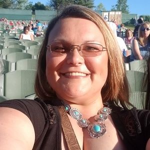 Meet your Posher, Brooke